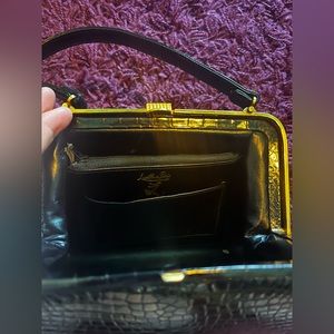 Lucille de Paris hand bag